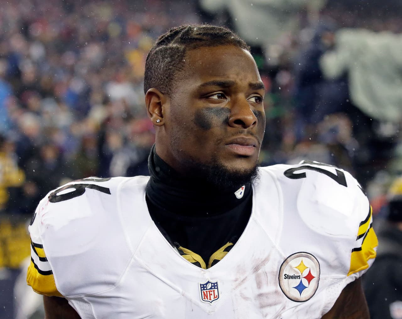 Steelers siguen esperando que Le'Veon Bell se presente al training camp