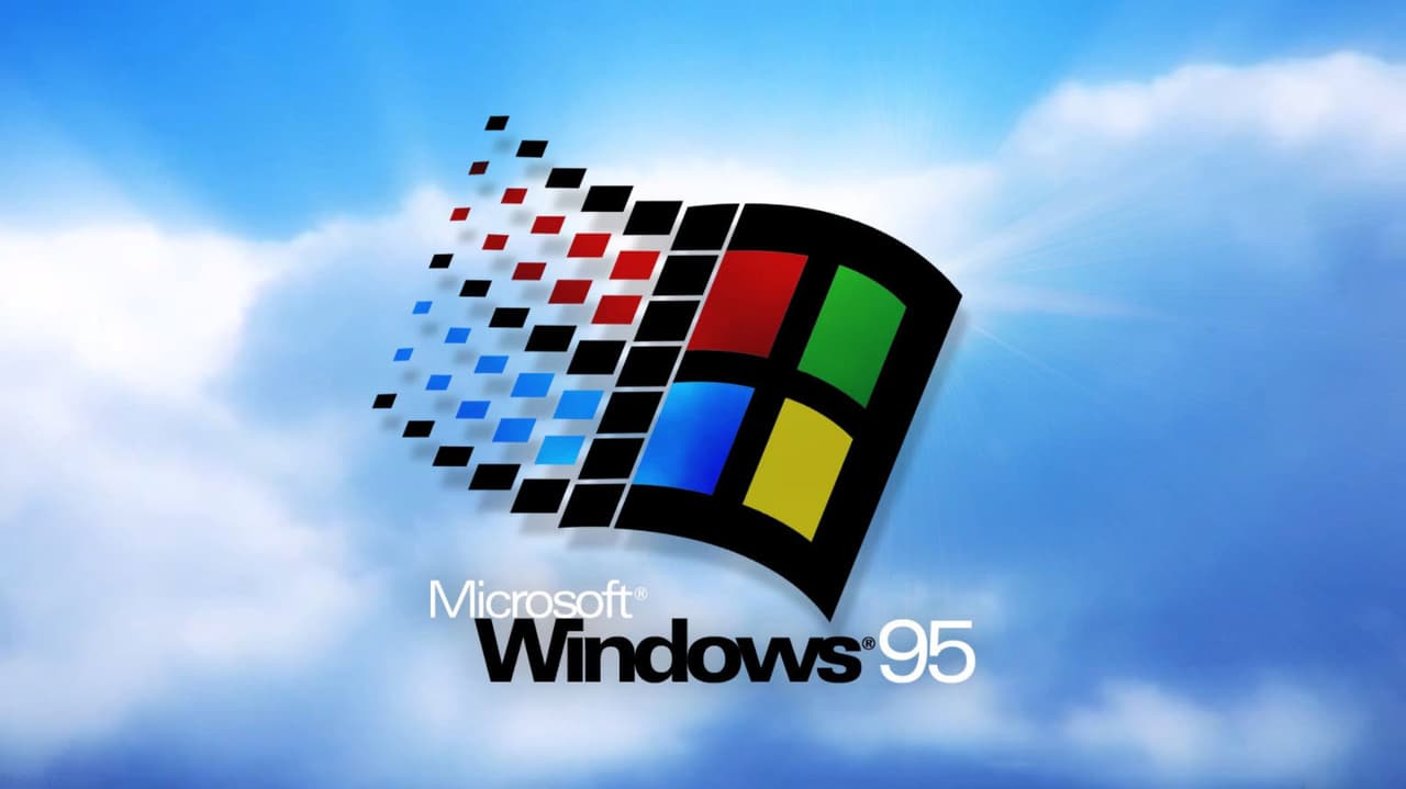 En agosto 'Windows 95' salió al mercado, al igual que el navegador 'Explorer', poco a poco el internet inundaba las redes de comunicación.
