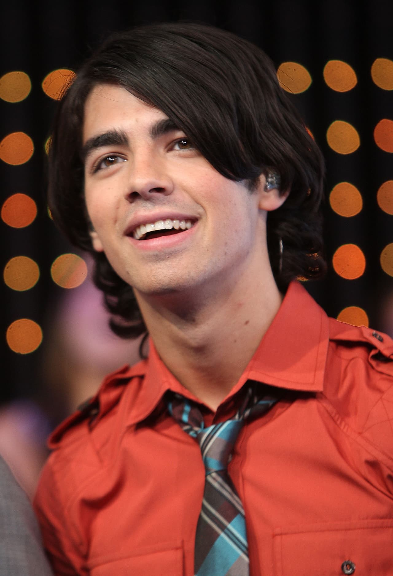 Tras la separación de su banda, Joe estuvo trabajando en varias canciones, pero no estaba seguro si lanzarlas en solitario o con un nuevo grupo.