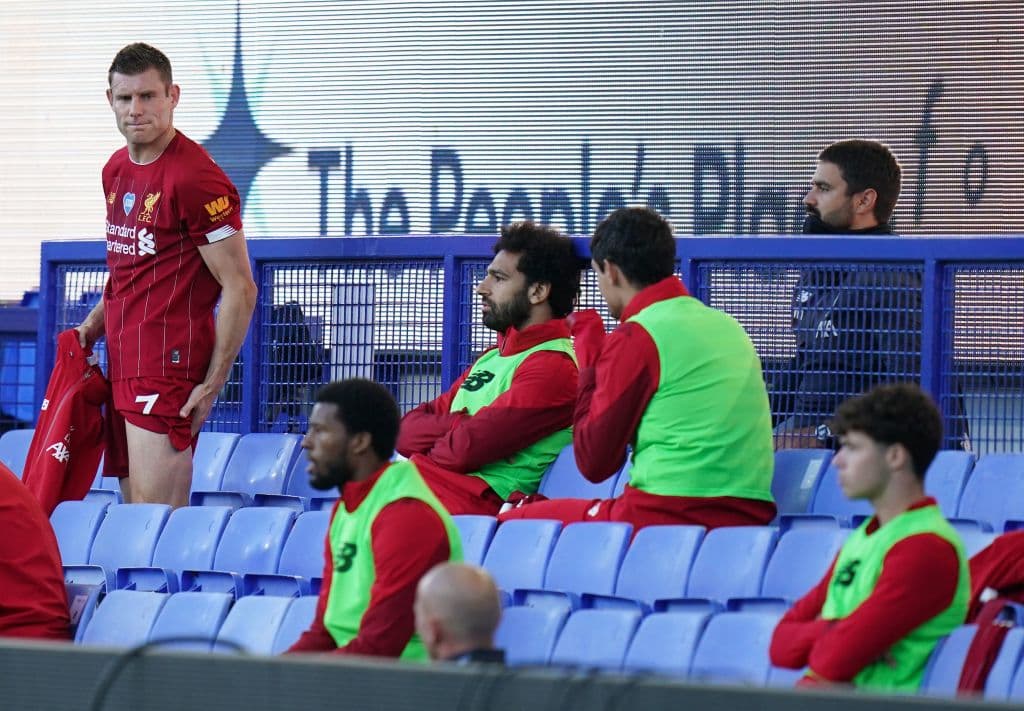 Mohamed Salah vio los 90 minutos desde la banca del Liverpool, en Goodison Park.