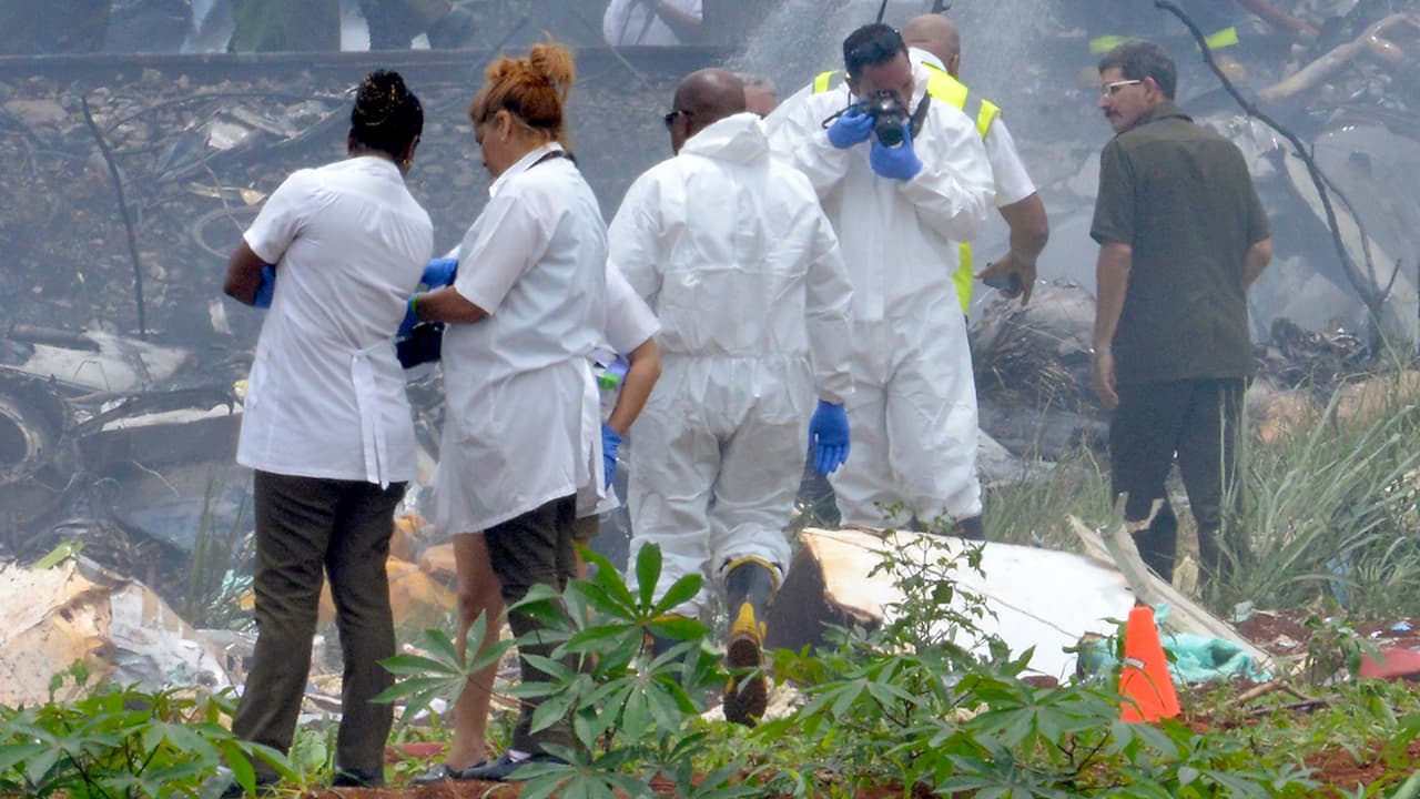 El avión con 104 pasajeros a bordo se estrelló este viernes poco después de despegar del aeropuerto José Martí de La Habana, Cuba.
