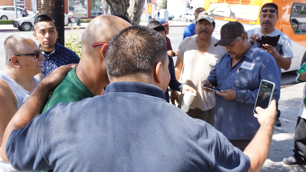 La Hondureña confía en que su selección le gane a México y en un próximo partido, y no tiene problema con seguir pagando apuestas hasta lograr que El Feo y El Pelón sean los que paguen el siguiente reto.