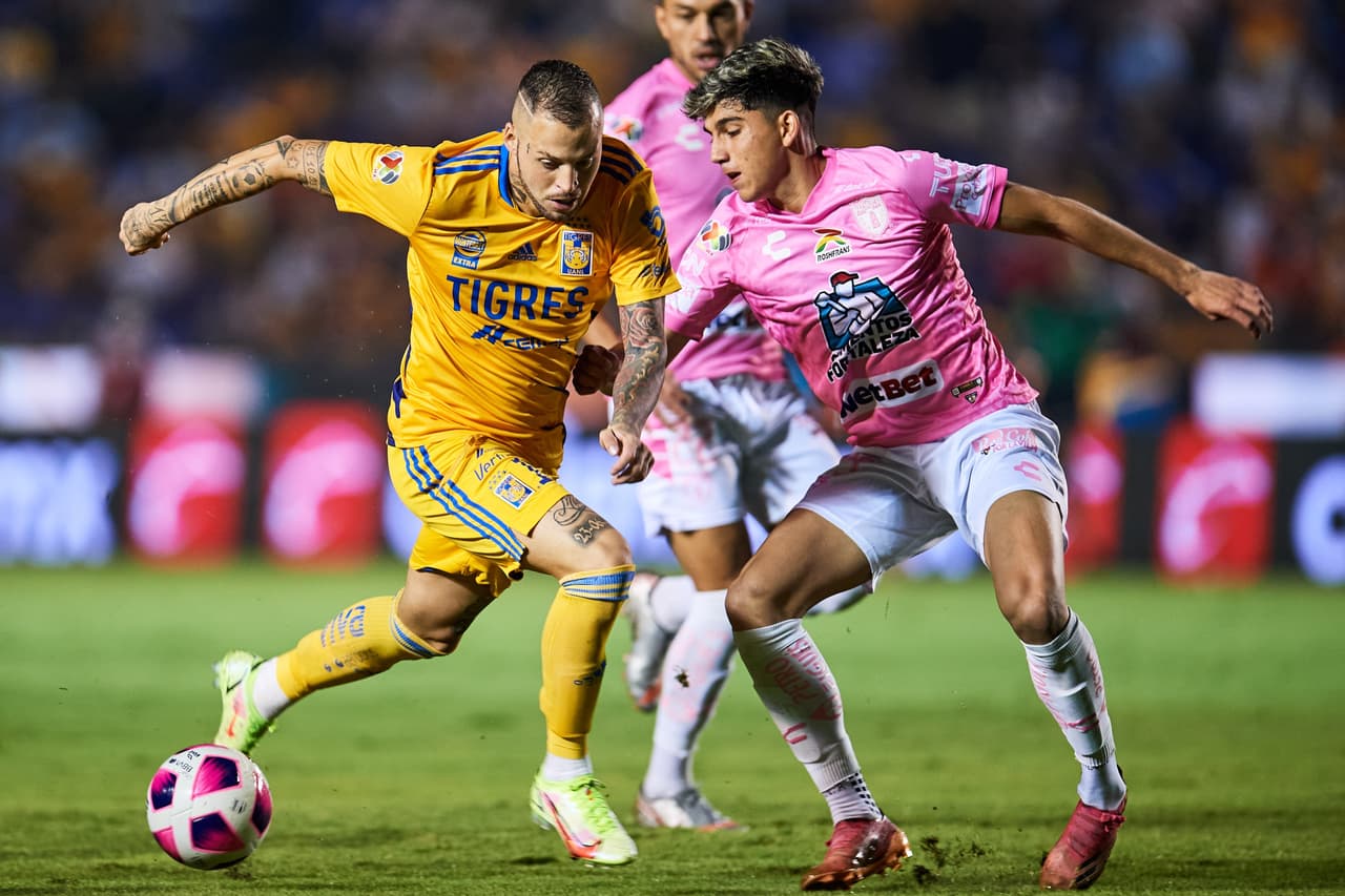 Luis Quiñones, Nico López y Juan Pablo Vigón fueron los responsables de la goleada de Tigres 3-0 sobre Pachuca.