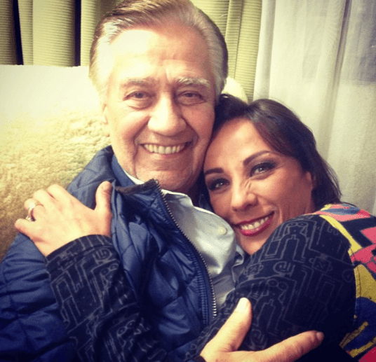 Consuelo Duval con su padre