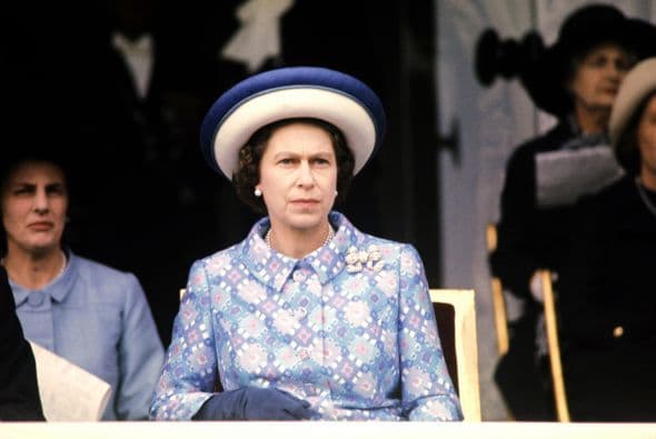 Isabel II fue educada por tutores sin que su llegada al mundo estuviera marcada para regir los destinos del Reino Unido.