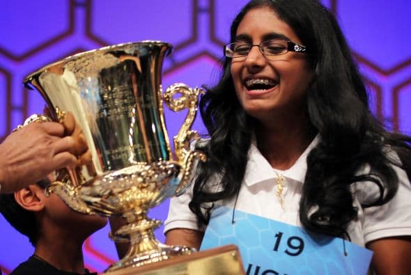 Snigdha Nandipati, una niña de 14 años de edad, de San Diego, es la nueva campeona nacional de deletreo de Estados Unidos, el clásico Scripps National Spelling Bee que este año se llevó a cabo en Maryland.