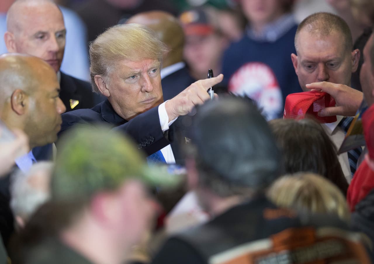 Donald Trump amenaza con lanzar una bomba atómica sobre el orden mundial