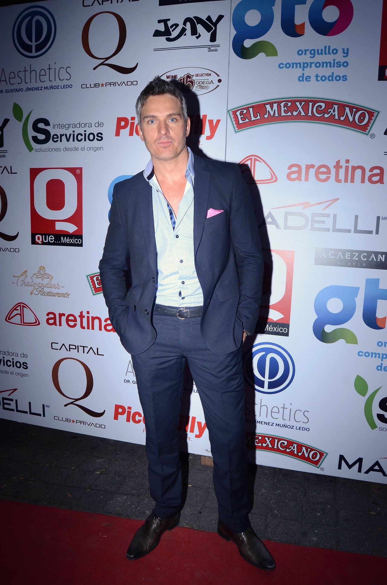 No le pierdas la pista a este guapo argentino en el gran final de Tres Veces Ana por Univision este 24 de octubre.