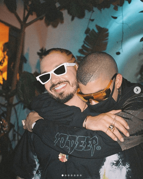 Empezamos con la mancuerna de Bad Bunny y J Balvin, quienes acaban de lanzar en conjunto el disco 'Oasis'. Los cantantes tienen siete y seis nominaciones, respectivamente, en Premios Juventud.