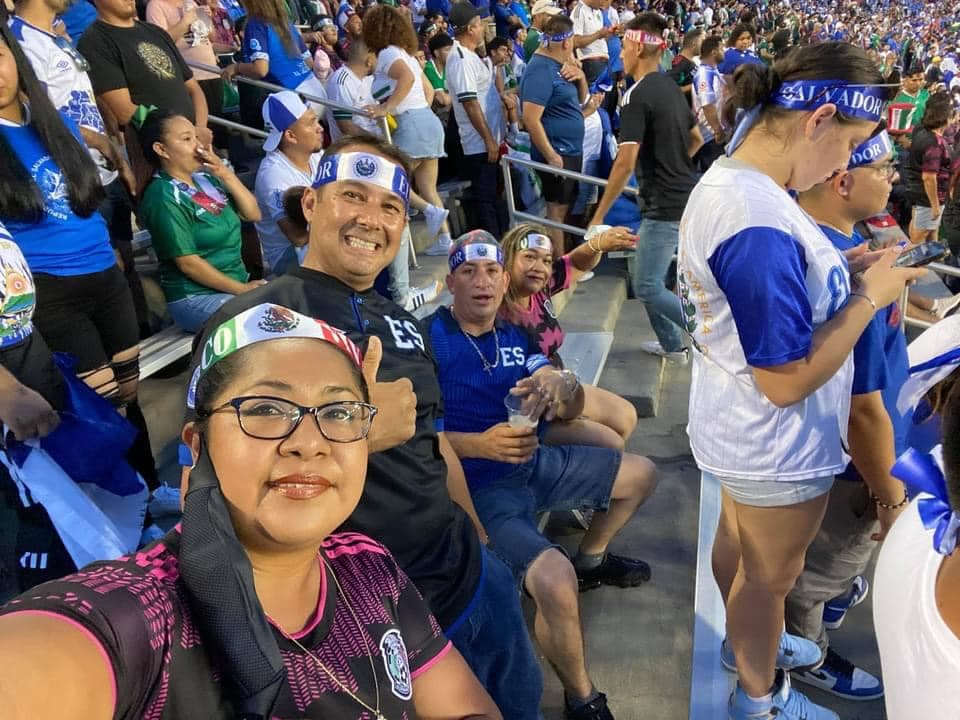 Más de 45,000 fanáticos se reunieron en el norte de Texas para disfrutar del evento.
<br>