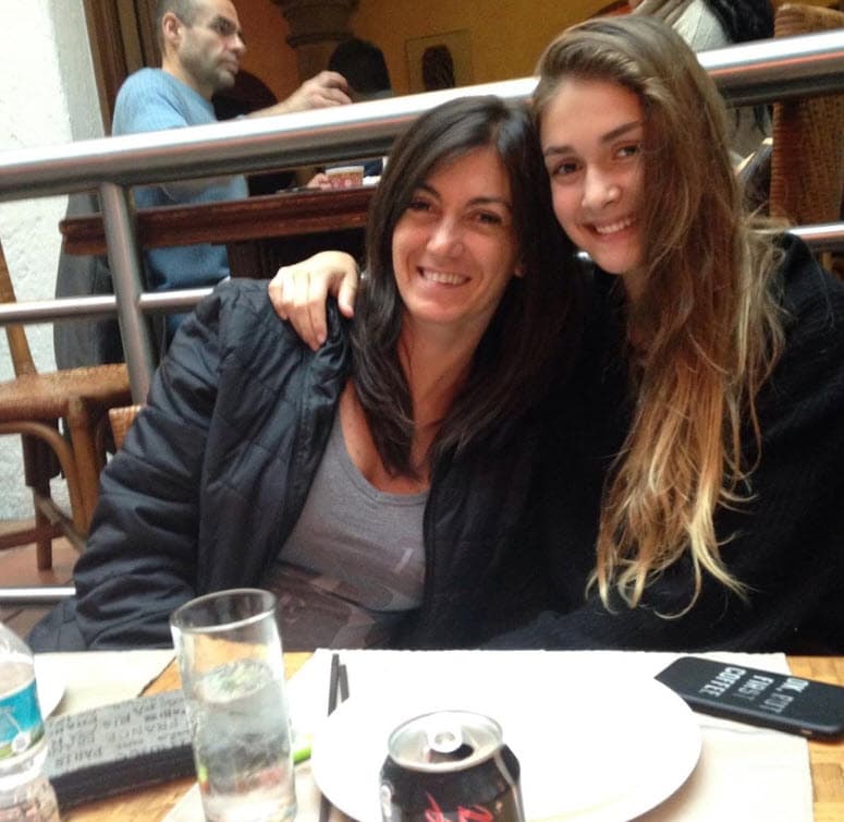 Según la información que recopiló Univision Digital, la pareja de María Elizabeth Tanús residía en Los Ángeles y "estaba en México con la intención de vivir" con ella. 
<br>