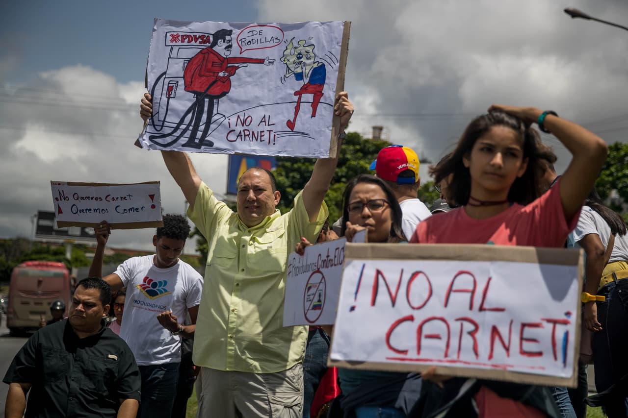 ¿Se acabó la gasolina más barata del mundo para los venezolanos?