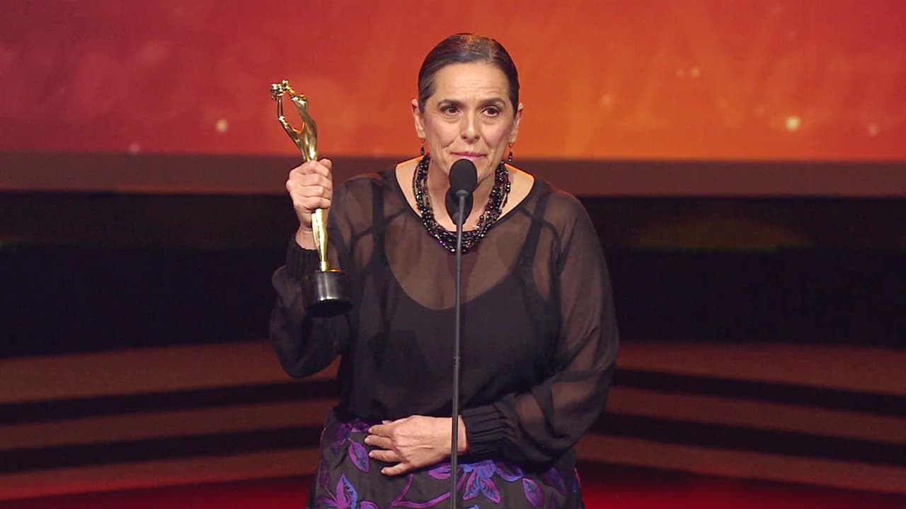 Cecilia Toussaint también se robó la noche al ganarse un Premio TVyNovelas.