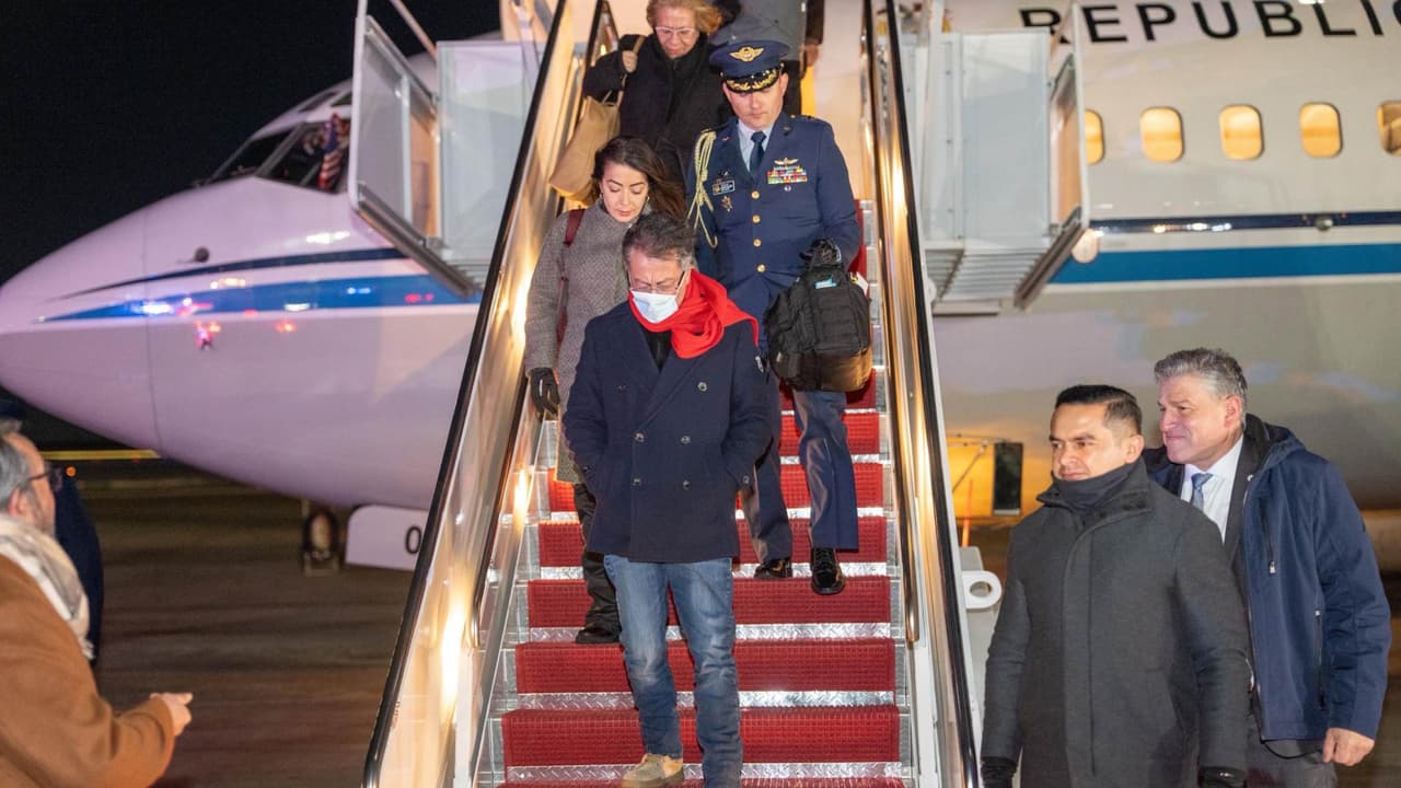 Gustavo Petro llega a Washington para histórico encuentro cara a cara con Donald Trump