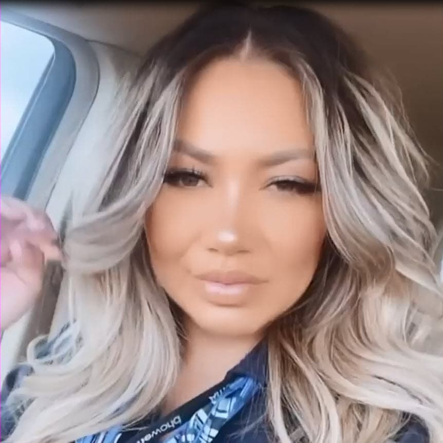 También ha trabajado en el negocio de la aviación, es mamá y tiene 36 años.
<br>