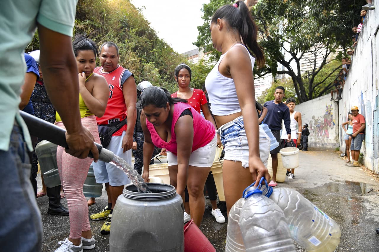 Los venezolanos se quedan sin agua en medio del peor apagón de su historia