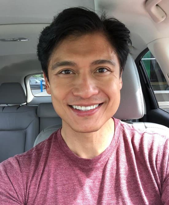 Además de ser el príncipe Christopher en la versión para televisión de Disney de la Cenicienta de Rodgers & Hammerstein, Paolo Montalbán también interpretó al Gran Kung Lao en la serie de televisión de los noventa ‘Mortal Kombat: Conquest’. Sin embargo, después de estos éxitos el actor no participó en otras grandes producciones. En su cuenta personal de Instagram suele publicar contenido donde recuerda con cariño su participación en ‘Cinderella’.
<br>