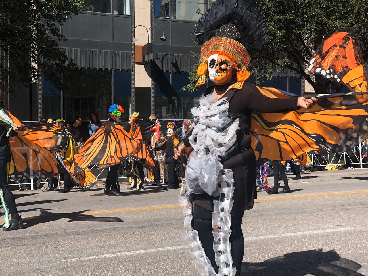 La celebración contó con comida tradicional, artistas locales y música en vivo.