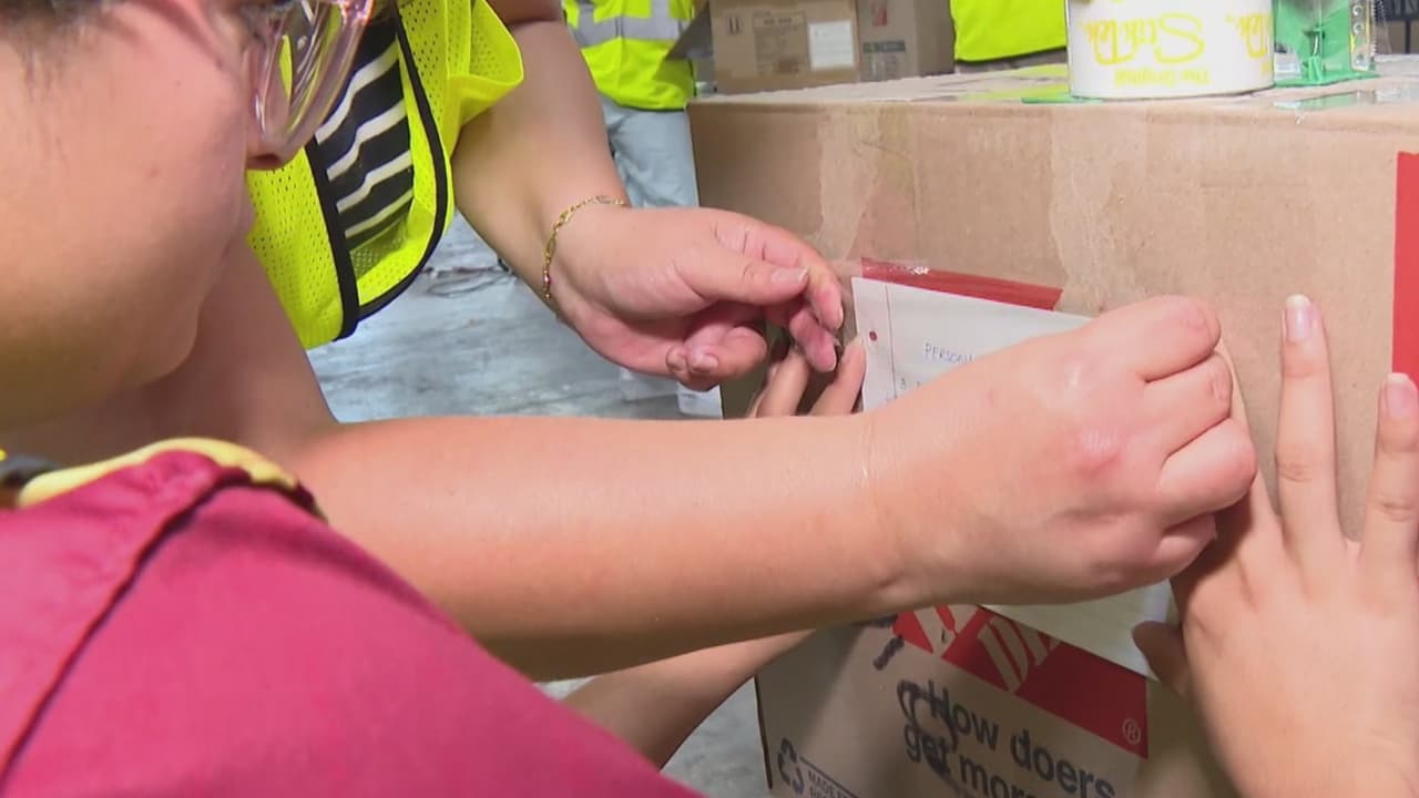 Ciudades de Texas concentran toneladas de ayuda humanitaria para Venezuela tras terremotos