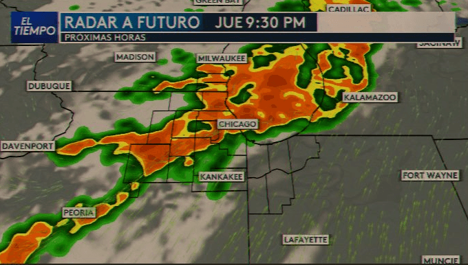 El equipo de meterólogas de N+ Univision Chicago advierte que las tormentas más fuertes previstas entre esta noche y el jueves podrían producir lluvias intensas en cortos períodos de tiempo. Estas precipitaciones aumentan el riesgo de inundaciones urbanas y acumulación de agua en carreteras, especialmente en zonas con drenaje deficiente o donde se registren tormentas repetidas.
<br>