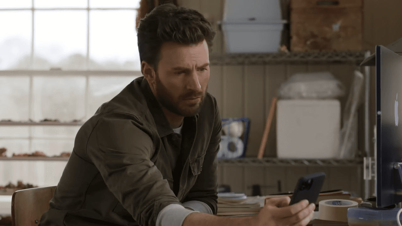 Chris Evans en 'Ghosted'