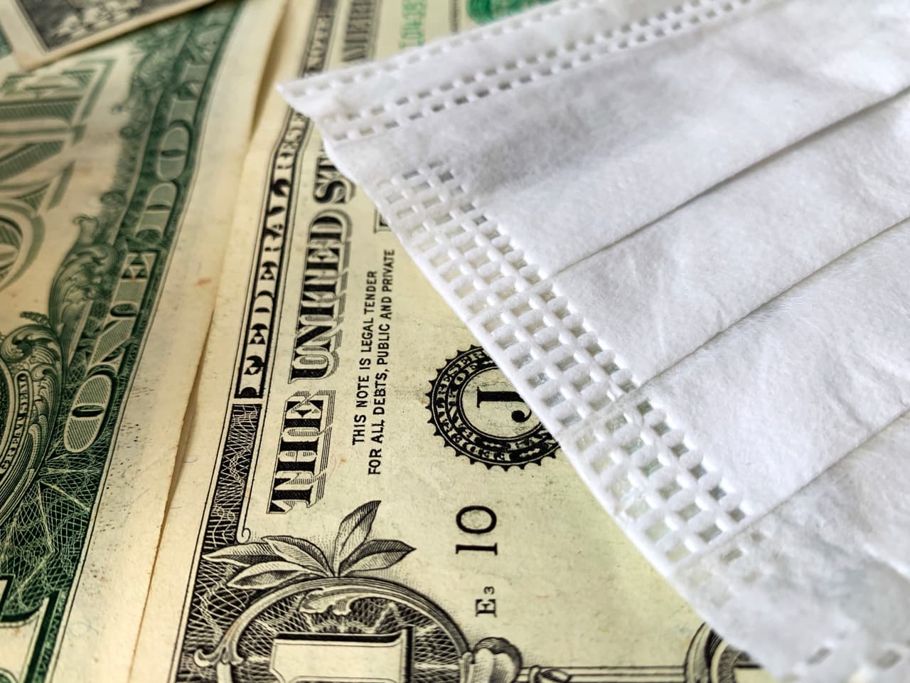 ¿Habrá otro cheque? No parece que sea pronto, pero te decimos qué ayudas están en camino