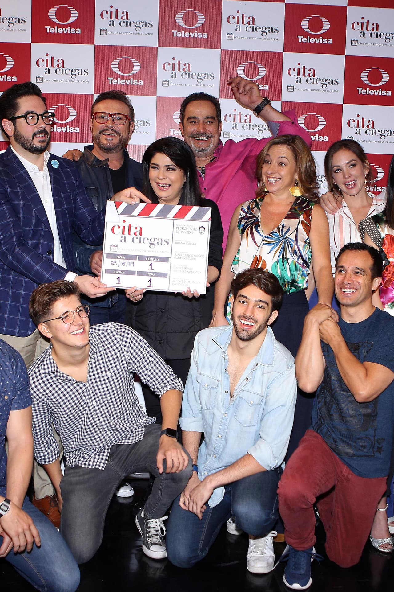 Arturo Peniche también protagonizará esta historia: “Está muy interesante el libreto, está muy interesante la dirección, pero sobretodo la diversión. Está muy padre”, aseguró el actor en entrevista con ‘Las Estrellas’.