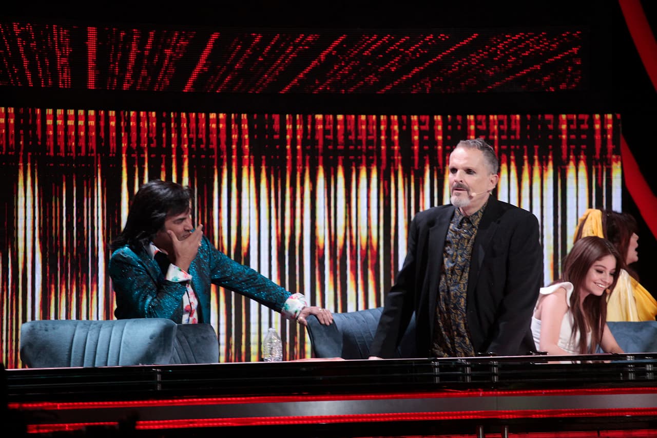 Avergonzado, Albertano solo pudo reír.