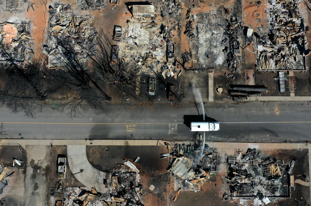 El incendio Dixie quemó gran parte de la ciudad histórica de Greenville, California. Este ardió por dos meses consecutivos destruyendo más de 1 millón de acres.