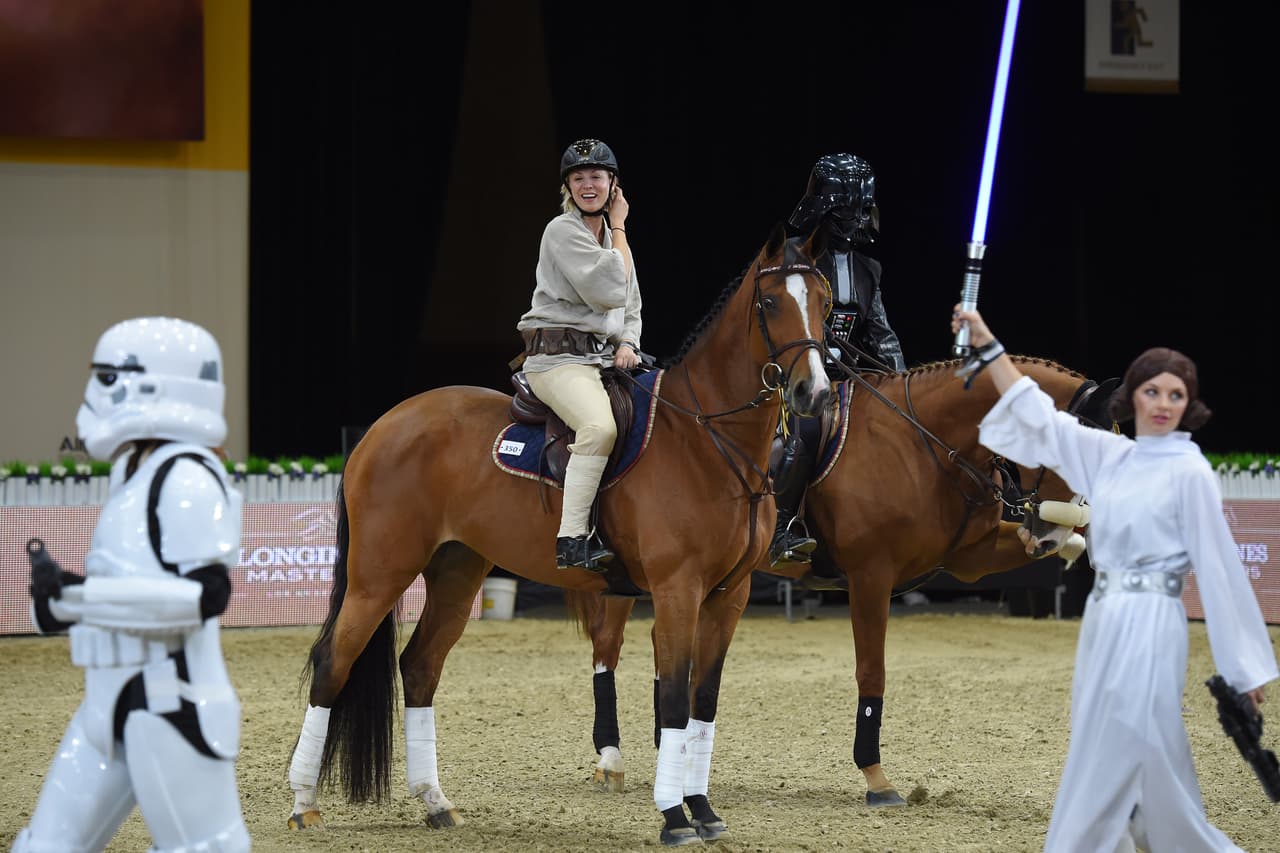 La estrella tiene experiencia en equitación, pues de hecho es uno de sus hobbies favoritos.