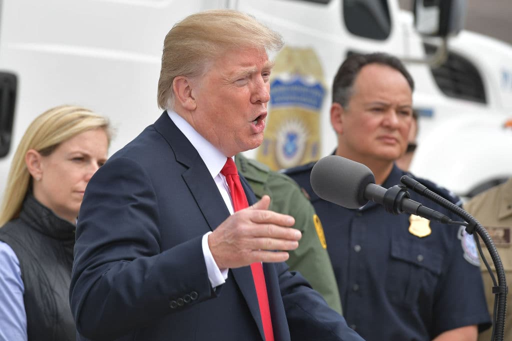 El muro fronterizo figuró de manera prominente entre las promesas que hizo Trump a sus simpatizantes durante su campaña electoral. Sin embargo, la construcción de la valla sigue siendo un tema controversial en el país.