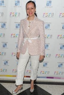 "Yo siempre soy mi crítica más dura y eso me mantiene humilde", reveló la diseñadora.