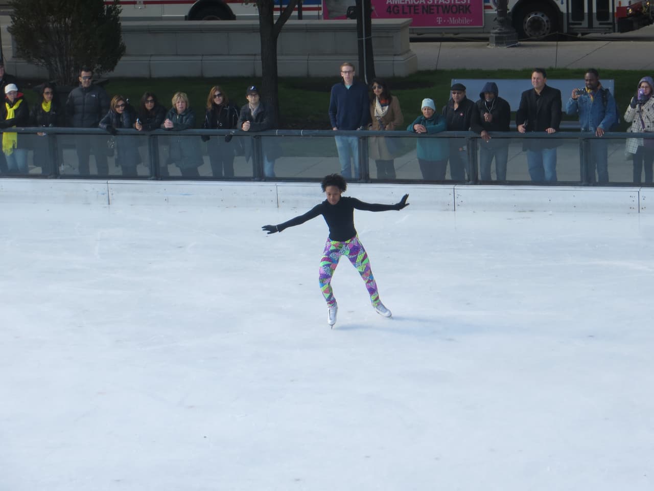 La admisión a la pista es completamente gratis sólo tienes que llevar tus patines.