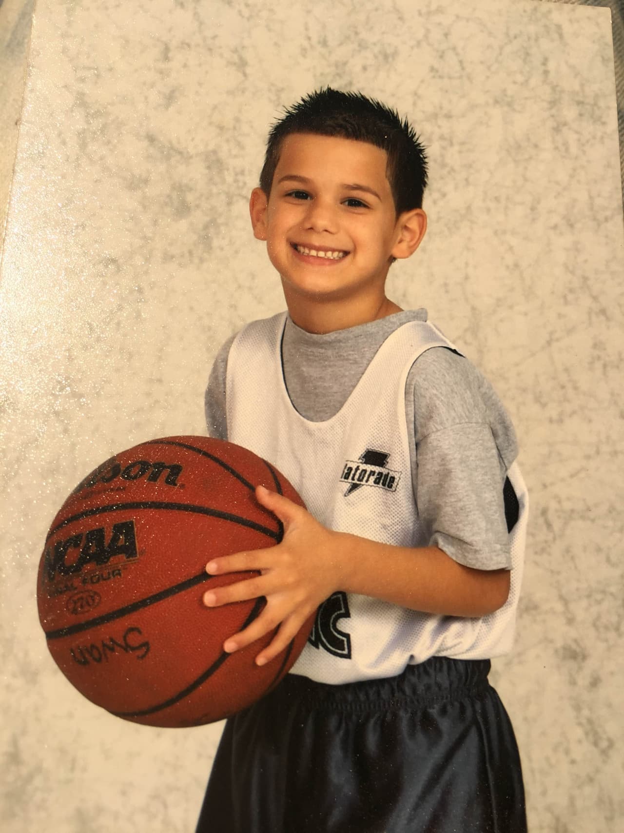 José Antonio sigue al pie de la letra los consejos de su madre. Gracias a ella ha llegado a triunfar en La Banda.
