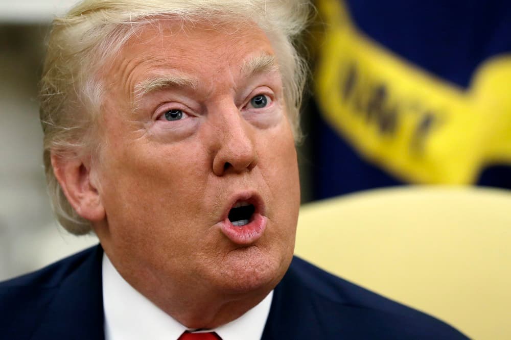 Trump firma la ley que impone sanciones a Rusia aunque dice que es "seriamente defectuosa"