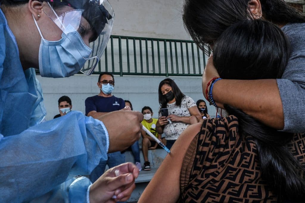  Pfizer dice que su vacuna para niños entre 5 y 11 años es segura: ¿cuánto más falta para que la autoricen? 