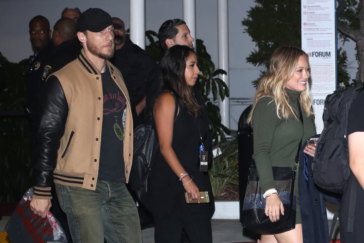 Pero Jason aún se muestra tímido con los paparazzi.