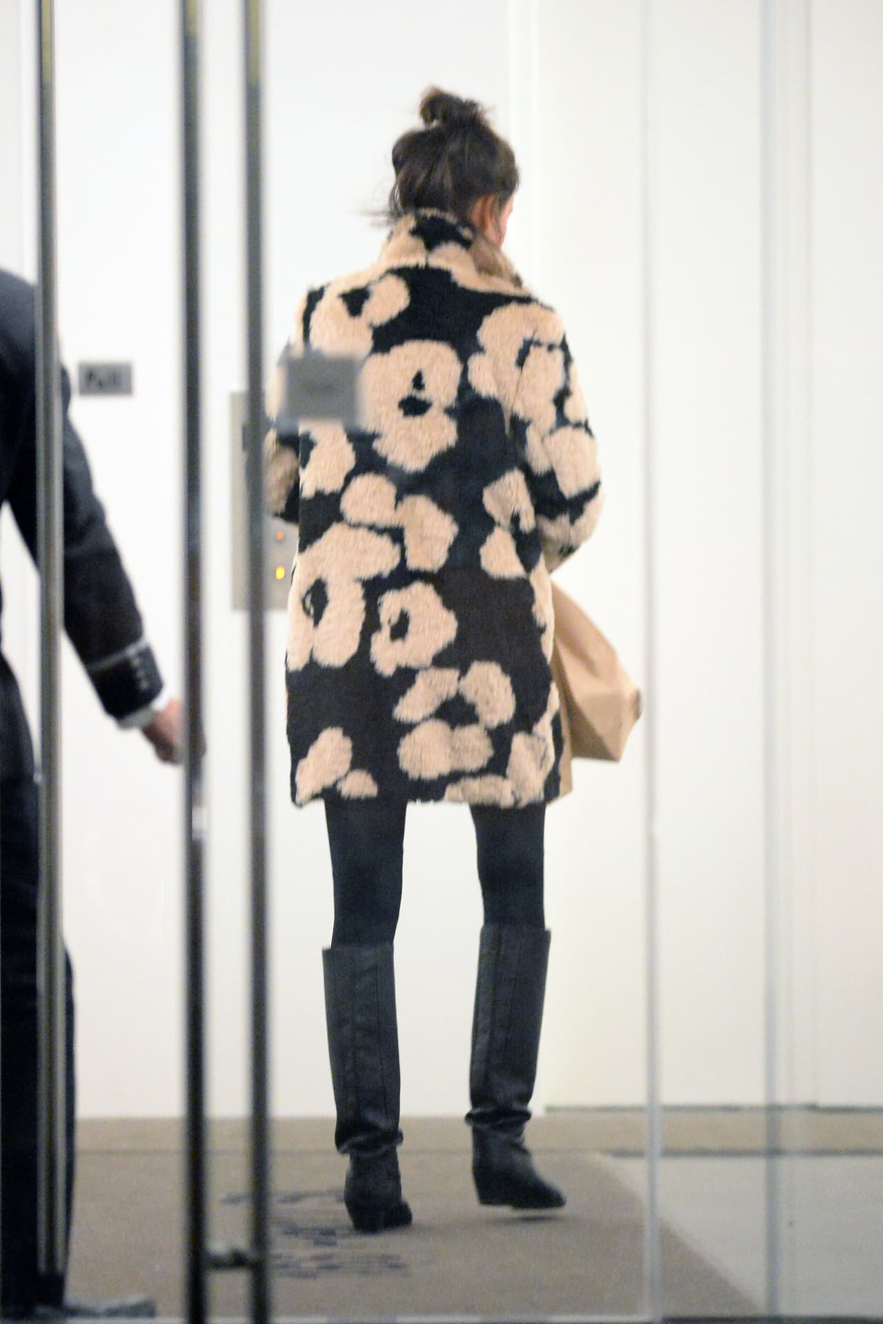 Hasta llegaron juntos a su hogar.