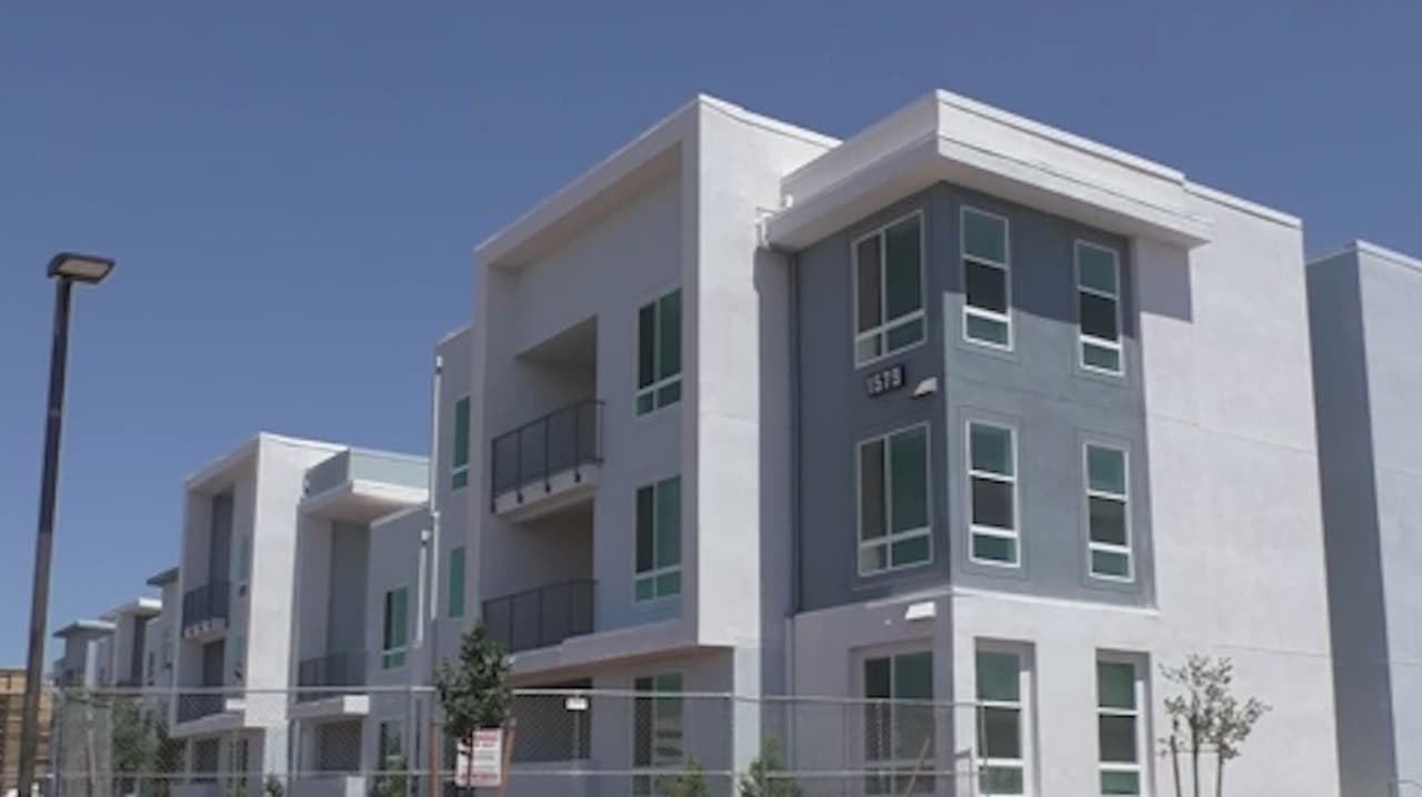 Long Beach lanza fondo millonario para apoyar a residentes con deudas de renta