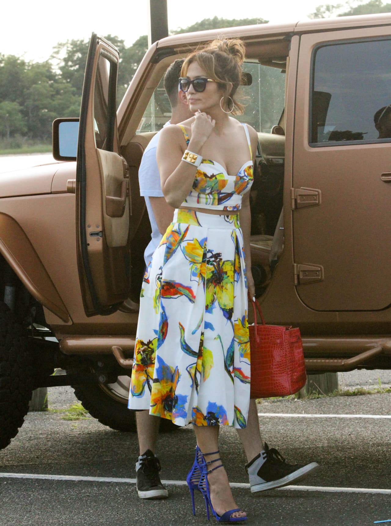 Cuando iba a los Hamptons con 'Casper' Smart, a
<b><a href="https://www.instagram.com/jlo/">Jennifer López</a></b> le gustaba pasear en su Jeep cobrizo.