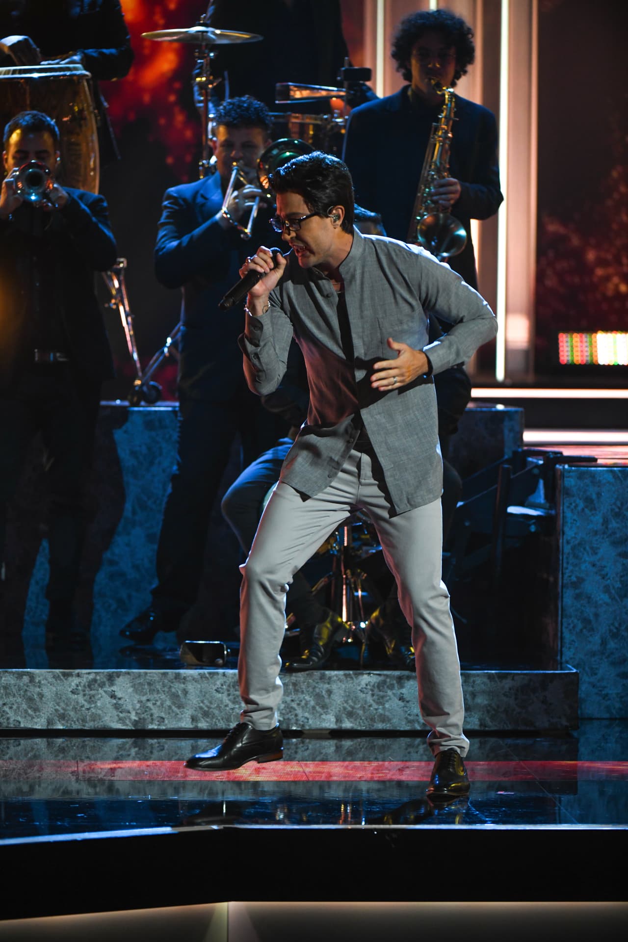 Los pasos de baile de Marc Anthony fueron muy bien replicados por el colombiano Llane.