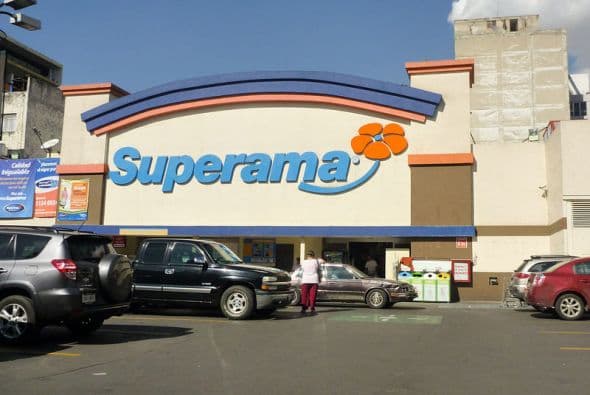 11. SUPERAMA. Esta línea de tiendas de autoservicio mexicana es valorada en 319 millones de dólares. (Imagen tomada de Twitter).