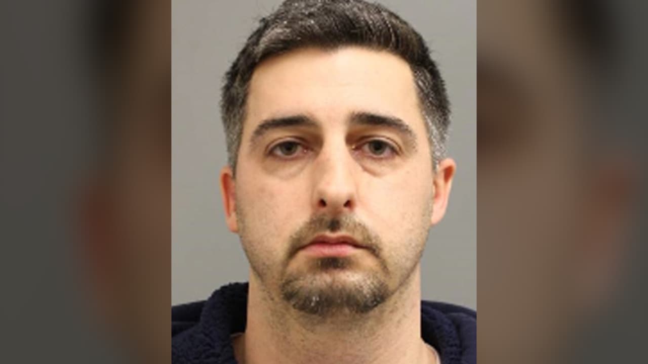 Se hacía pasar por policía para pedir, a las mujeres que detenía, fotos de ellas desnudas