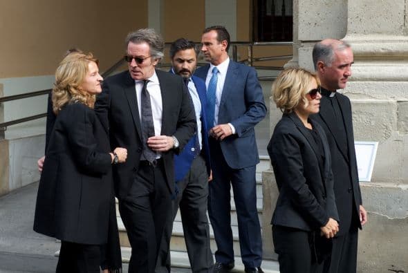 La familia y el viudo de Cayetana están desconsolados.