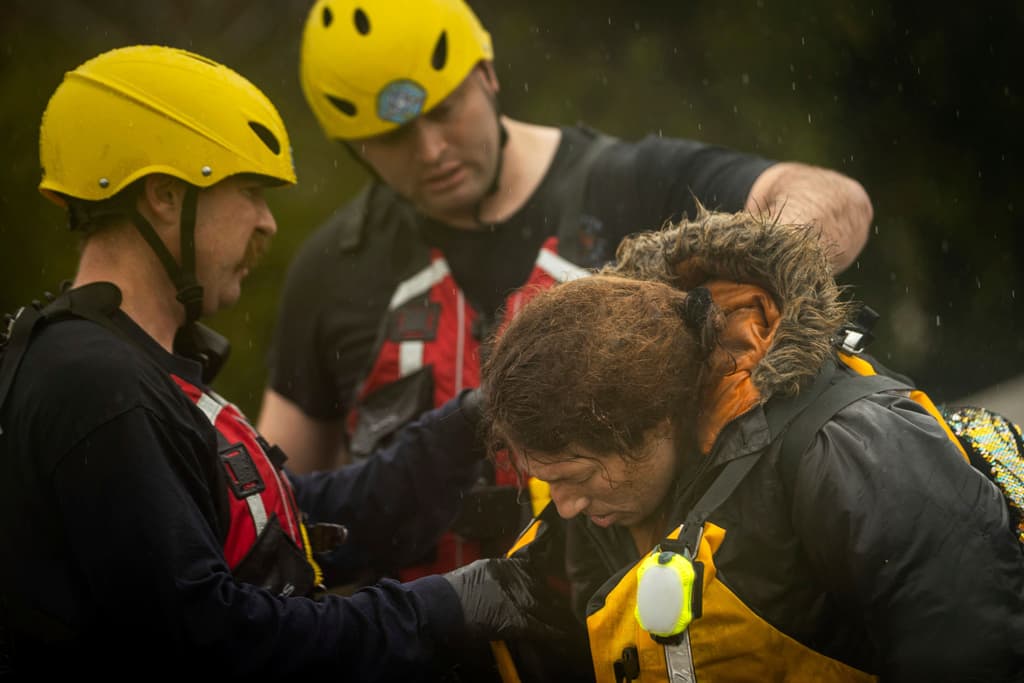 Una de las rescatadas en San Bernardino 
<b><a href="https://www.univision.com/local/los-angeles-kmex/residentes-del-sur-de-california-experimentaran-temperaturas-congelantes-asi-puedes-protegerte-del-frio-video" target="_blank">sufrió de hipotermia</a></b>, pues llevaba tiempo expuesta a las bajas temperaturas y no estaba en condición física para enfrentarlo. Recibió atención médica, logrando recuperar.
