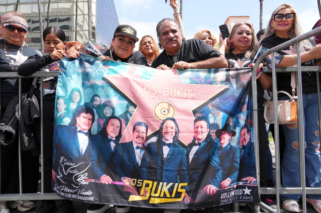 Tras 25 años separados,
<b> el grupo se reunió en 2021 con una gira histórica que recaudó casi $50 millones</b> y ganó el premio al Mejor Tour Latino en los Premios Billboard de la Música de 2022.