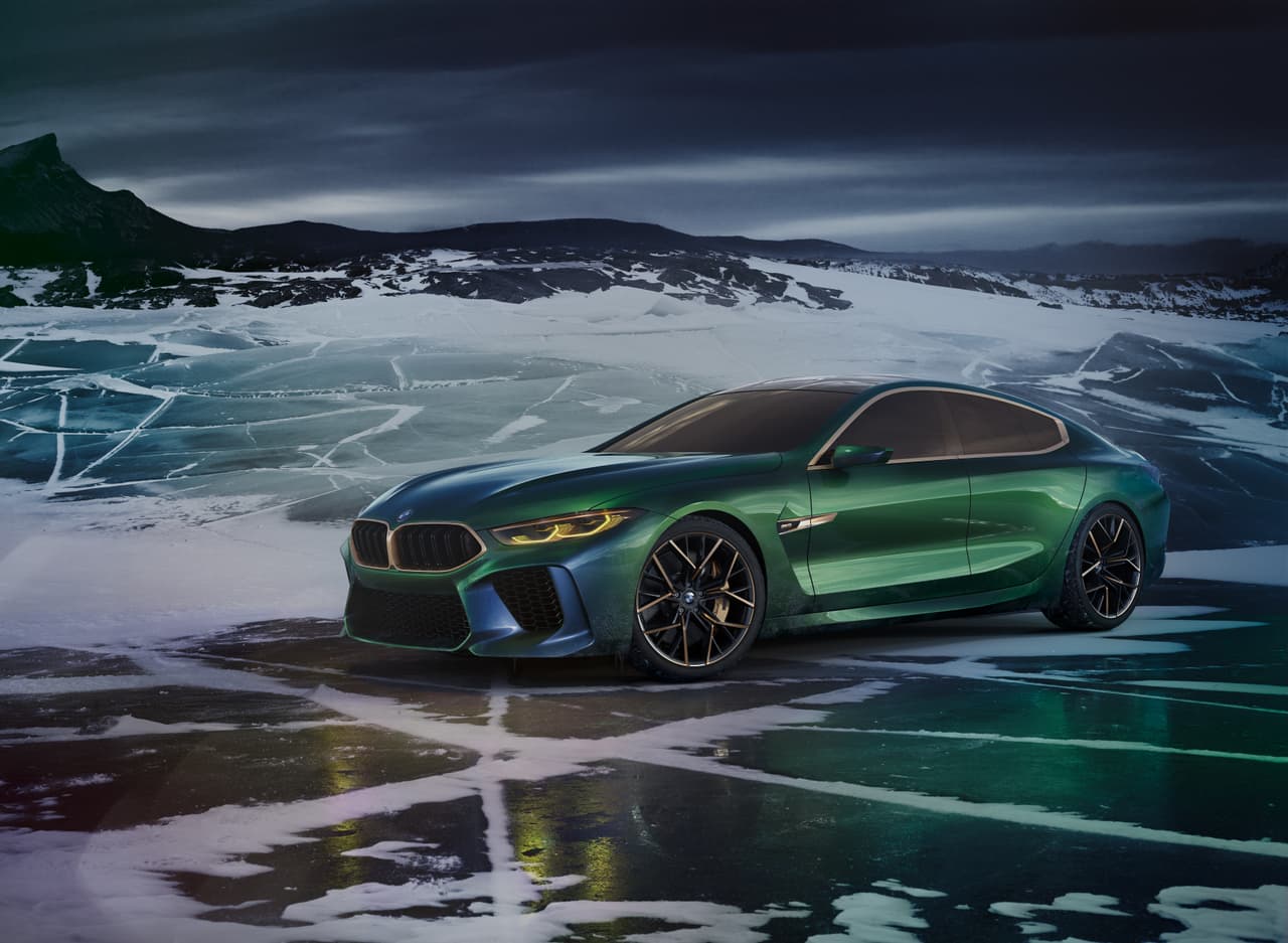 Para el Auto Show de Ginebra, el BMW M8 Gran Coupé Concepto 
<b>fue presentado en pintura Saleve Vert,</b> el cual cambia de tono verde a azul grisáceo, según la iluminación.
