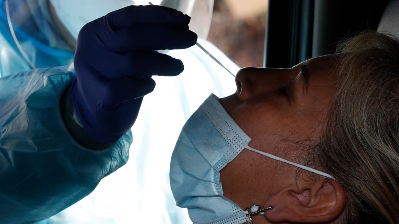 Condado de Cook adopta restricciones en espacios cerrados por contagios de covid