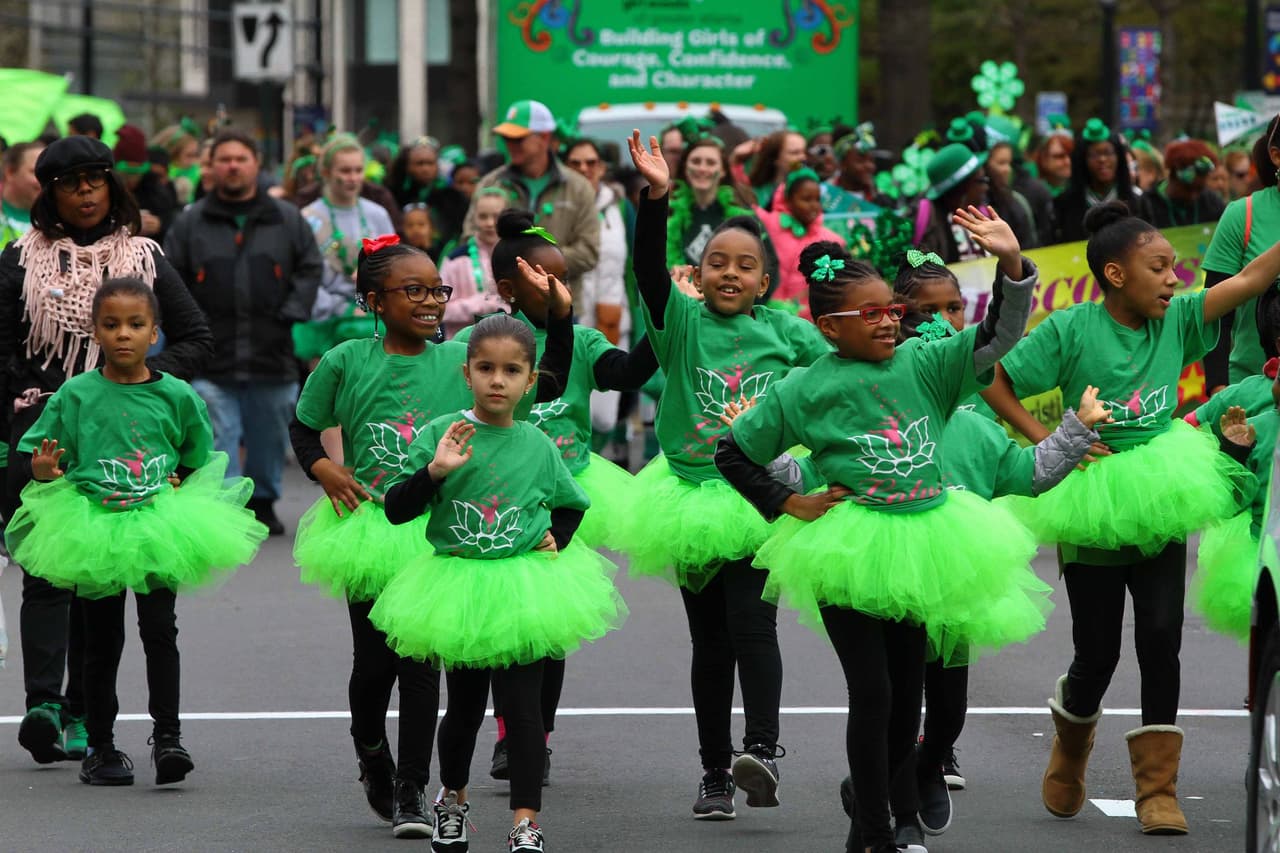 El énfasis, según los organizadores, está en los niños y las familias en celebración de todos los diversos orígenes de Atlanta en un día en el que “todos son irlandeses”.