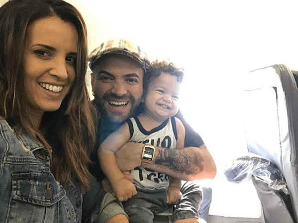 "Le deseo
<b> <a href="https://www.univision.com/famosos/el-emotivo-video-con-el-que-nacho-confirma-que-esta-separado-de-la-madre-de-tres-de-sus-hijos-video" target="_blank">lo mejor del mundo</a></b>, quiero que sea una persona muy, muy, muy feliz al lado de sus hijos y que realmente esta situación difícil que está pasando o las cosas que esté viviendo, pues las pueda resolver", mencionó.